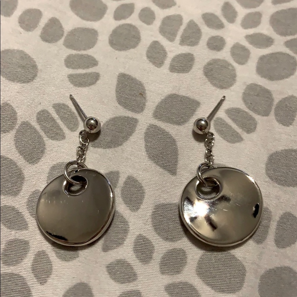 White gold earrings